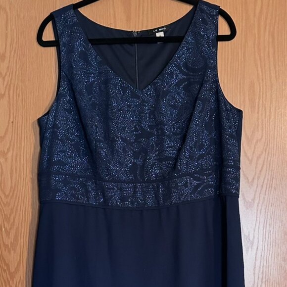 Le BOSS Blue Navy Formal Dress Size 16 Sleeveless Lined V-Neck Back Zipper - Picture 8 of 9